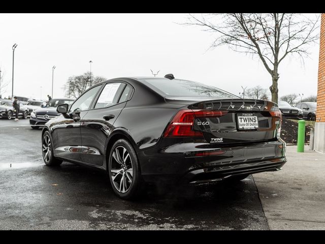 2024 Volvo S60 Plus Dark Theme