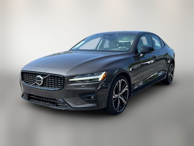 2024 Volvo S60 Plus Dark Theme