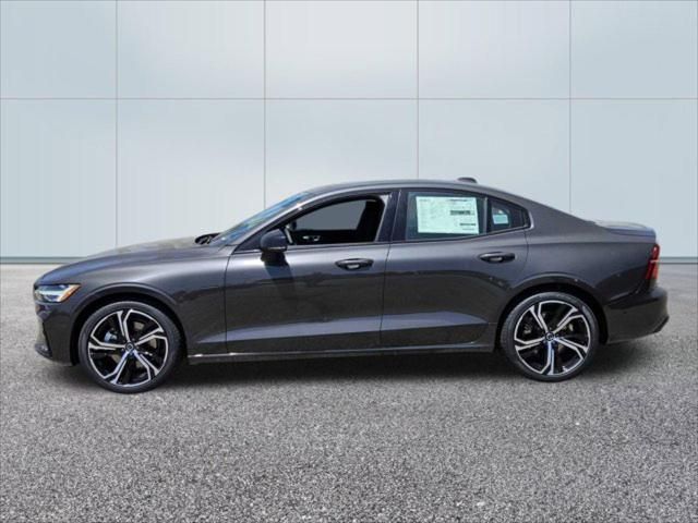 2024 Volvo S60 Plus Dark Theme