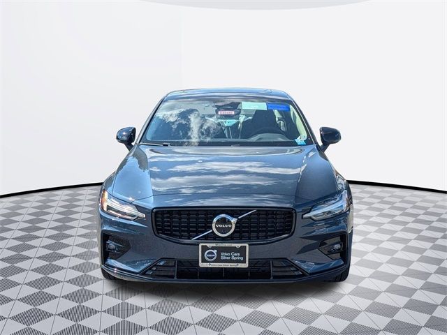 2024 Volvo S60 Plus Dark Theme