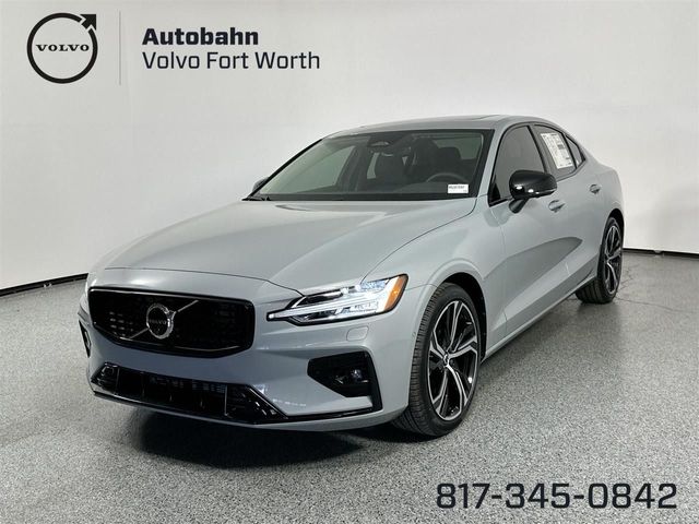 2024 Volvo S60 Plus Dark Theme