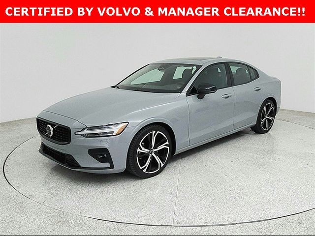 2024 Volvo S60 Plus Dark Theme