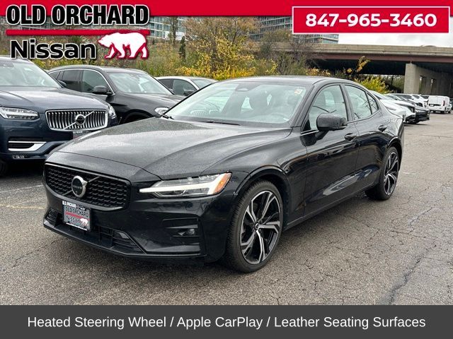 2024 Volvo S60 Plus Dark Theme