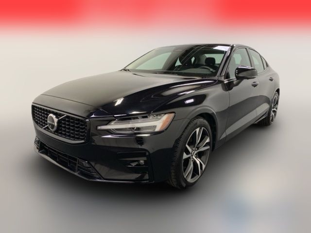 2024 Volvo S60 Plus Dark Theme