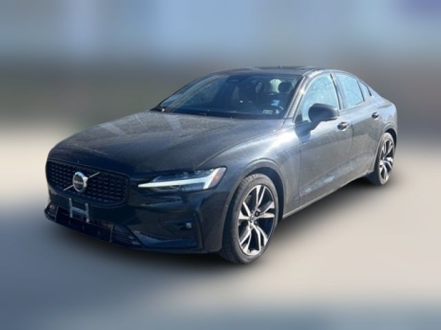 2024 Volvo S60 Plus Dark Theme