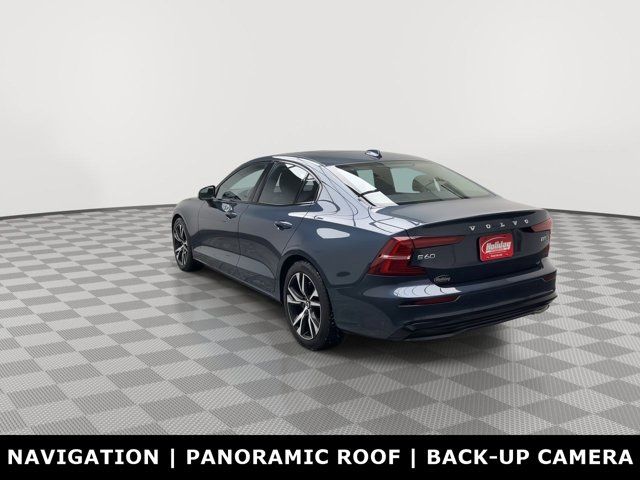 2024 Volvo S60 Plus Dark Theme