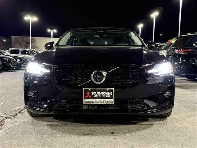 2024 Volvo S60 Plus Dark Theme