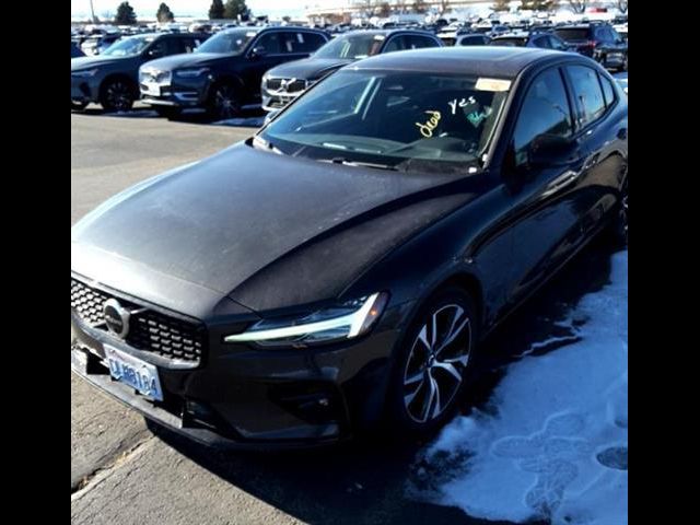 2024 Volvo S60 Plus Dark Theme