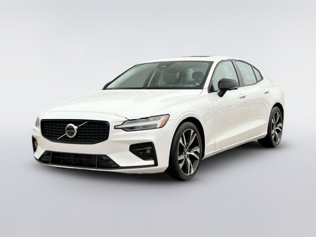 2024 Volvo S60 Plus Dark Theme