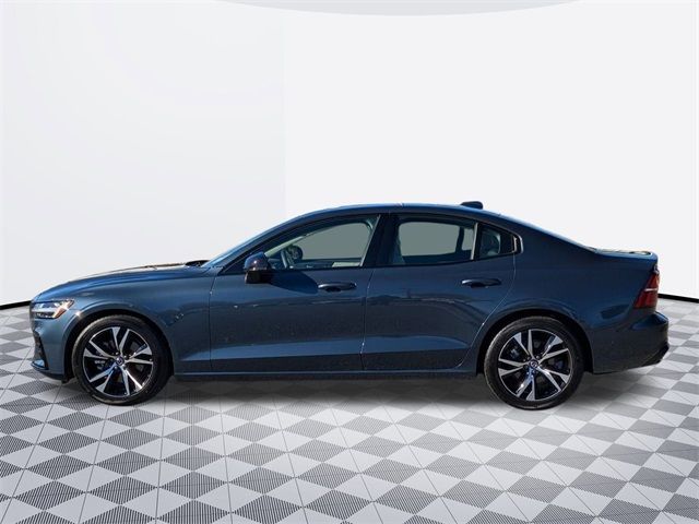 2024 Volvo S60 Plus Dark Theme