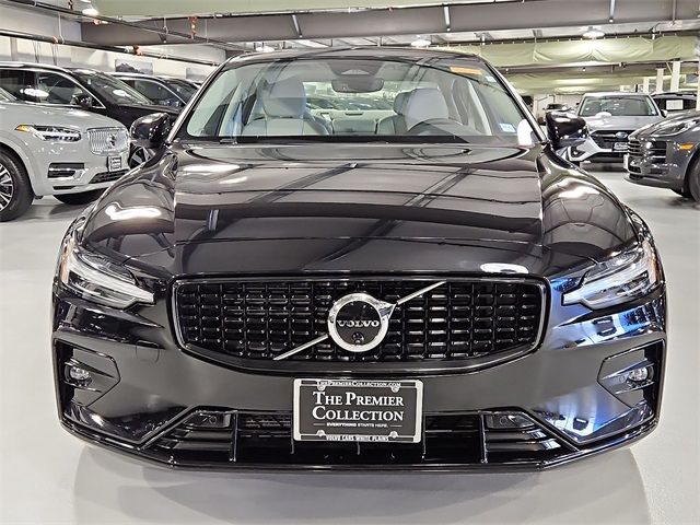 2024 Volvo S60 Plus Dark Theme