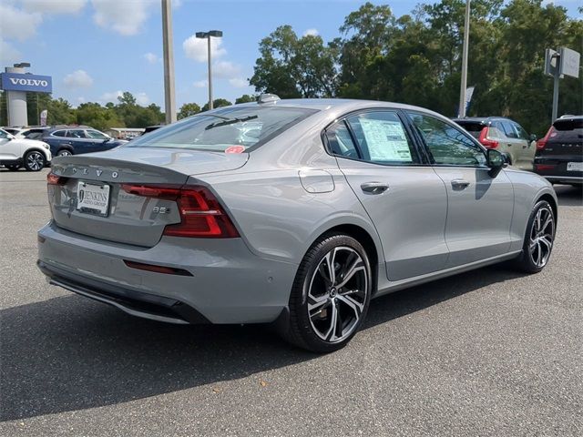 2024 Volvo S60 Plus Dark Theme