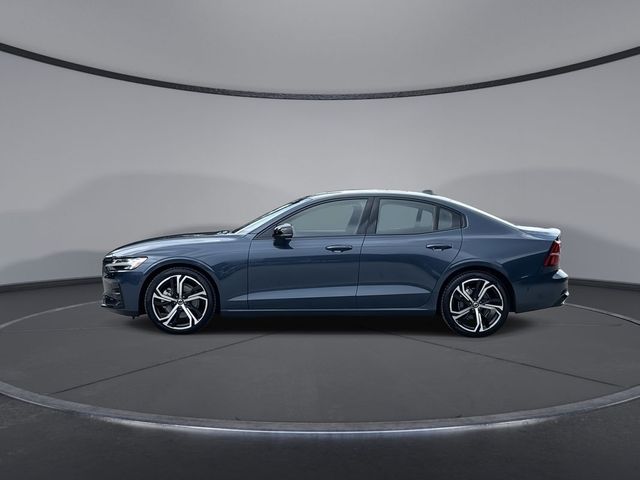 2024 Volvo S60 Plus Dark Theme