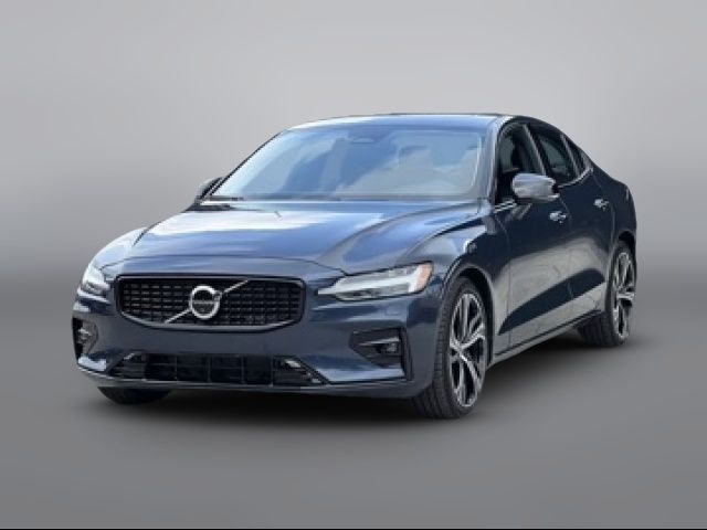 2024 Volvo S60 Plus Dark Theme