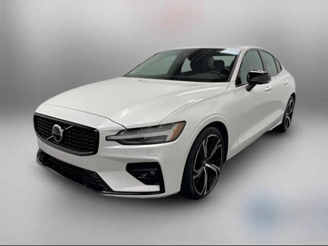 2024 Volvo S60 Plus Dark Theme