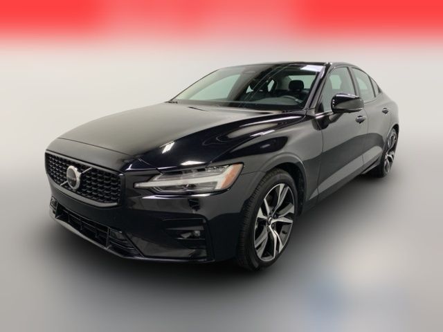 2024 Volvo S60 Plus Dark Theme