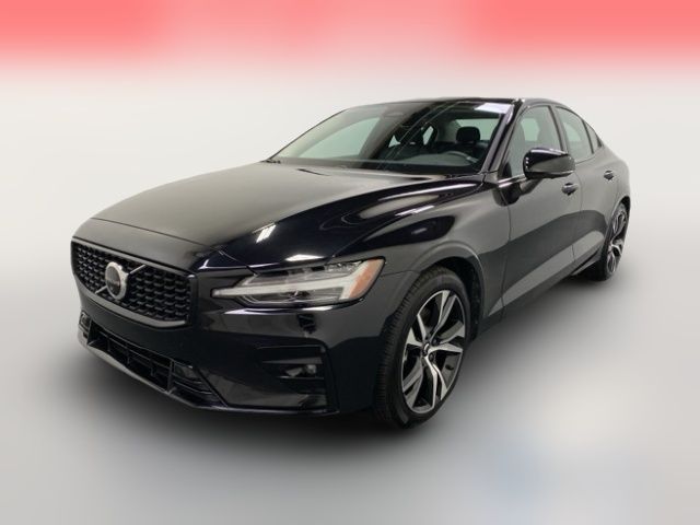 2024 Volvo S60 Plus Dark Theme