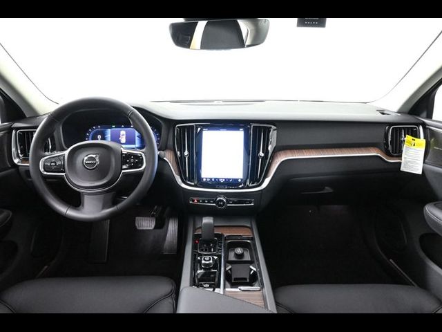 2024 Volvo S60 Plus Dark Theme