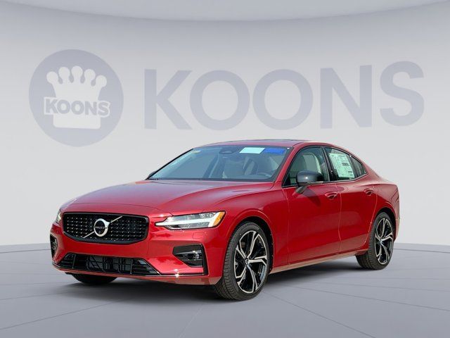 2024 Volvo S60 Plus Dark Theme