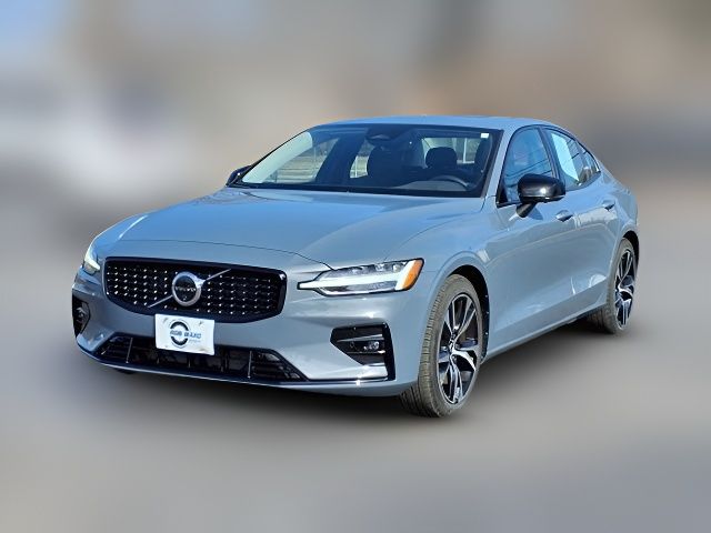 2024 Volvo S60 Plus Dark Theme