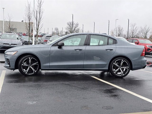 2024 Volvo S60 Plus Dark Theme