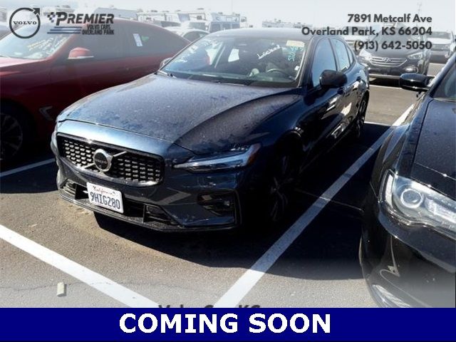 2024 Volvo S60 Plus Dark Theme