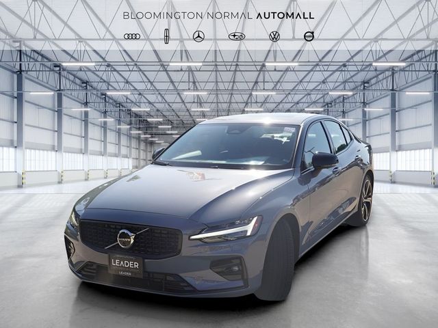 2024 Volvo S60 Plus Dark Theme