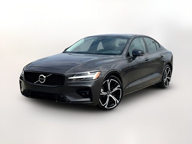 2024 Volvo S60 Plus Dark Theme