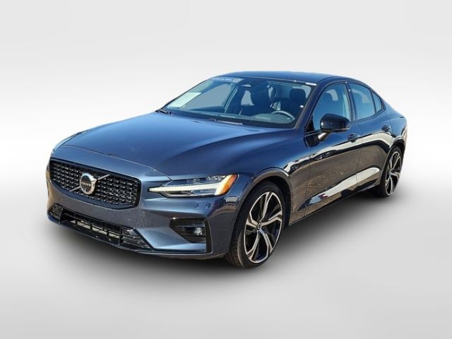 2024 Volvo S60 Plus Dark Theme