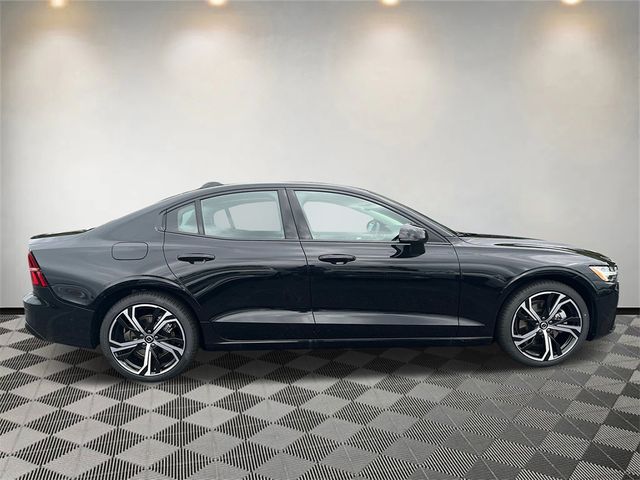 2024 Volvo S60 Plus Dark Theme