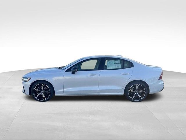 2024 Volvo S60 Plus Dark Theme