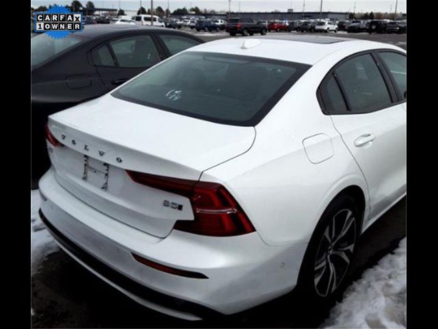 2024 Volvo S60 Plus Dark Theme