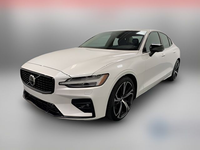 2024 Volvo S60 Plus Dark Theme