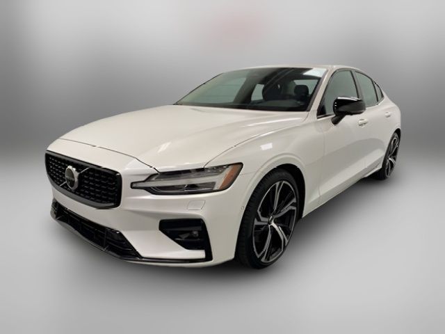 2024 Volvo S60 Plus Dark Theme