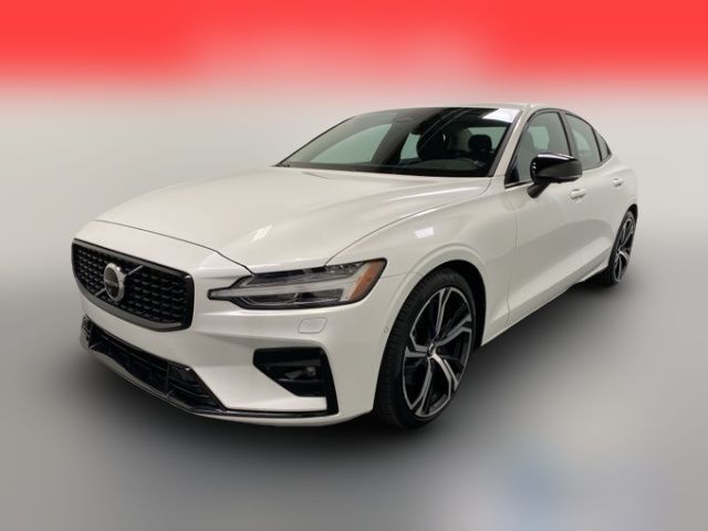 2024 Volvo S60 Plus Dark Theme