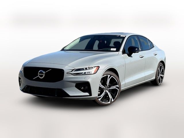 2024 Volvo S60 Plus Dark Theme