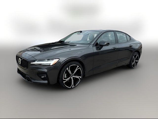 2024 Volvo S60 Plus Dark Theme