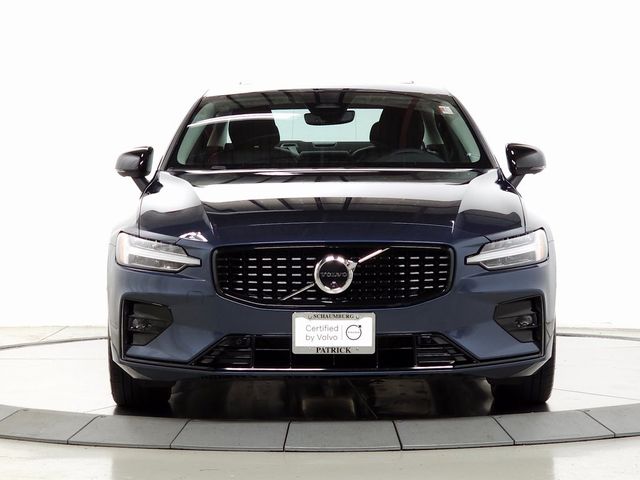 2024 Volvo S60 Plus Dark Theme