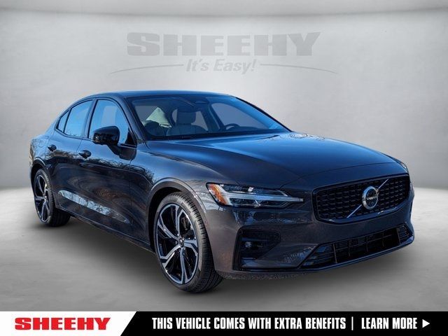 2024 Volvo S60 Plus Dark Theme