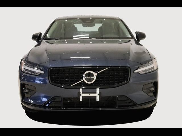 2024 Volvo S60 Plus Dark Theme