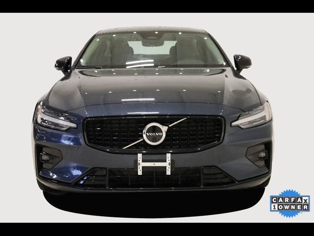 2024 Volvo S60 Plus Dark Theme