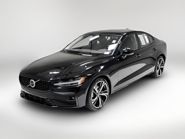 2024 Volvo S60 Plus Dark Theme