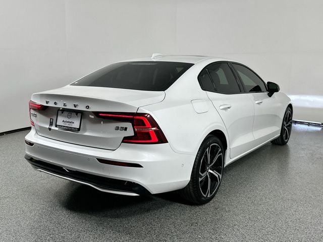 2024 Volvo S60 Plus Dark Theme