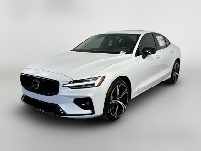 2024 Volvo S60 Plus Dark Theme