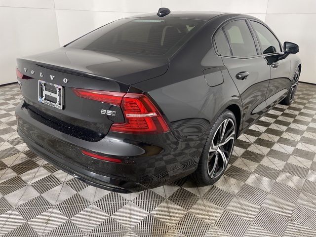 2024 Volvo S60 Plus Dark Theme