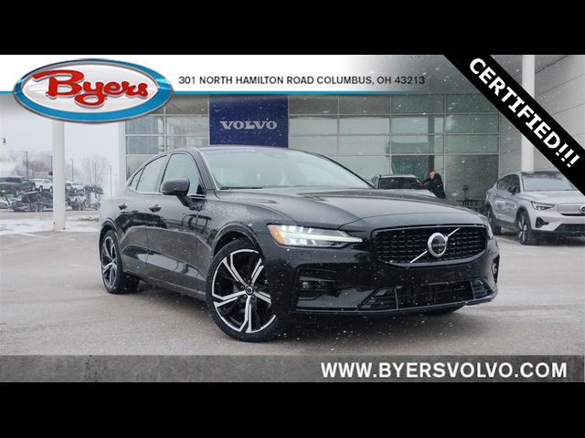 2024 Volvo S60 Plus Dark Theme