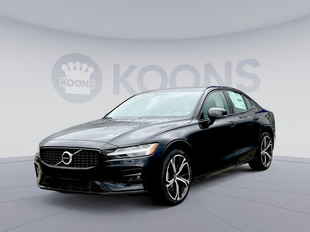 2024 Volvo S60 Plus Dark Theme