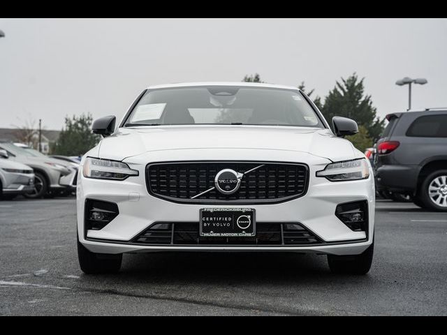 2024 Volvo S60 Plus Dark Theme