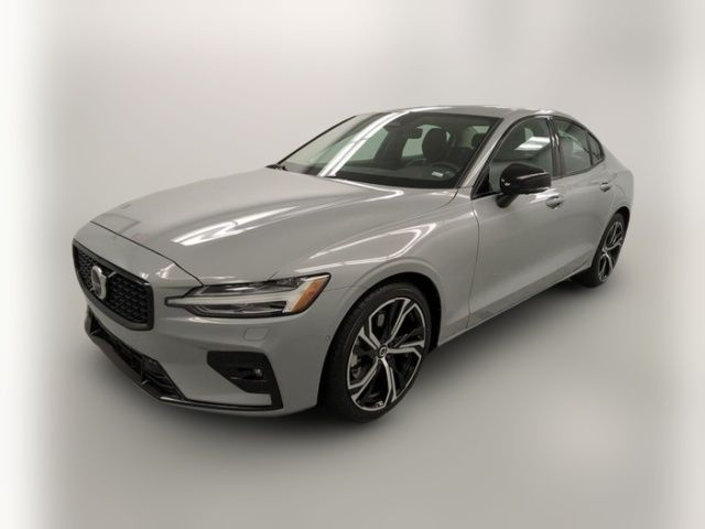 2024 Volvo S60 Plus Dark Theme