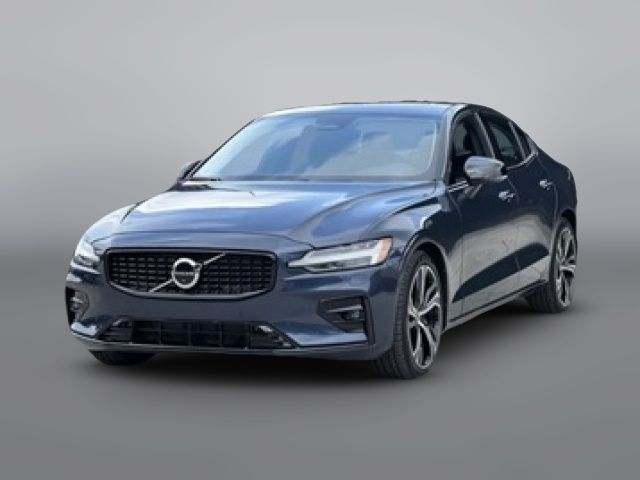 2024 Volvo S60 Plus Dark Theme